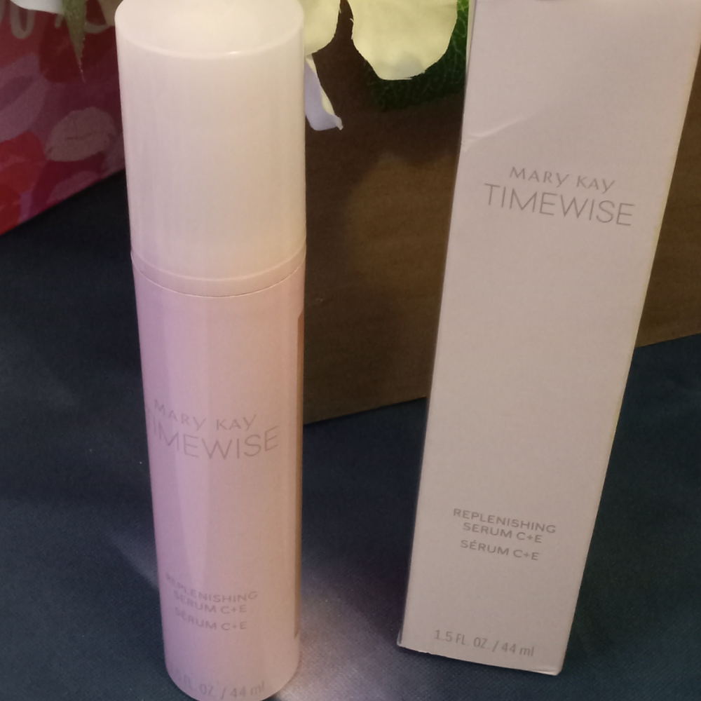 Mary Kay Pink Radiance Makeup Collection